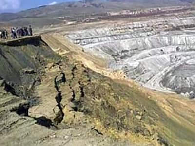 Από τον λιγνίτη στους υπερυπολογιστές: η νέα γεωγραφία της ελληνικής ψηφιακής κυριαρχίας 20 Τα data centers στο Αμύνταιο, το υδρογόνο, ο λιγνίτης και η φυγή των νέων