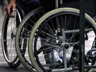 Εξαιρούνται τα αναπηρικά επιδόματα από την καταβολή μέσω προπληρωμένης κάρτας